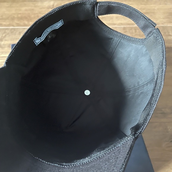 PRADA-AUTHENTIC (NWT) All Black Large Baseball Cap - Picture 9 of 16